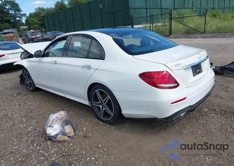 2018 Mercedes-Benz E 300 4Matic из США, поврежденный, VIN WDDZF4KB0JA429720